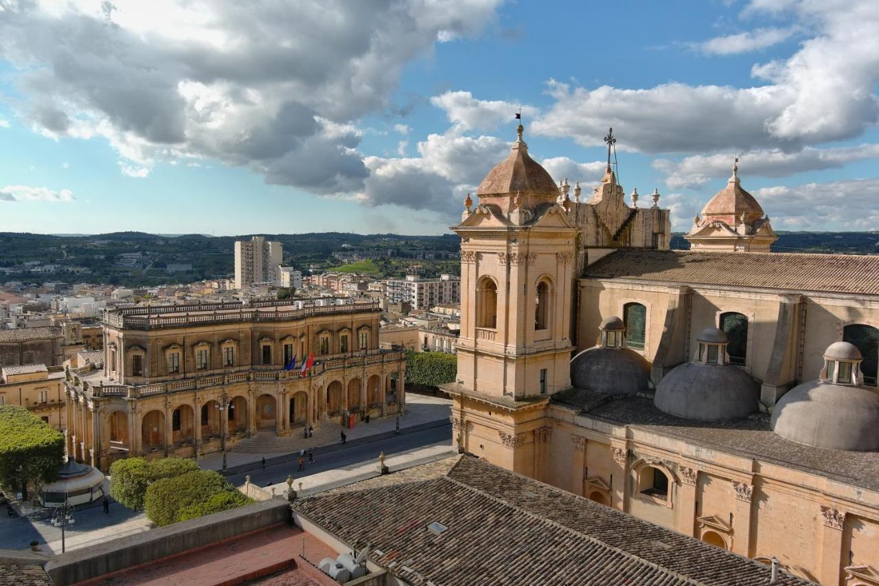 Palazzo Trigona Dependance Hotel Noto Exterior photo