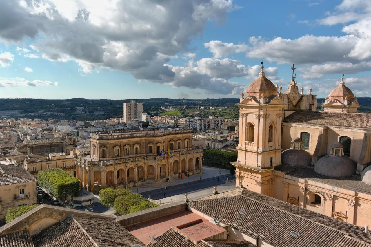 Palazzo Trigona Dependance Hotel Noto Exterior photo