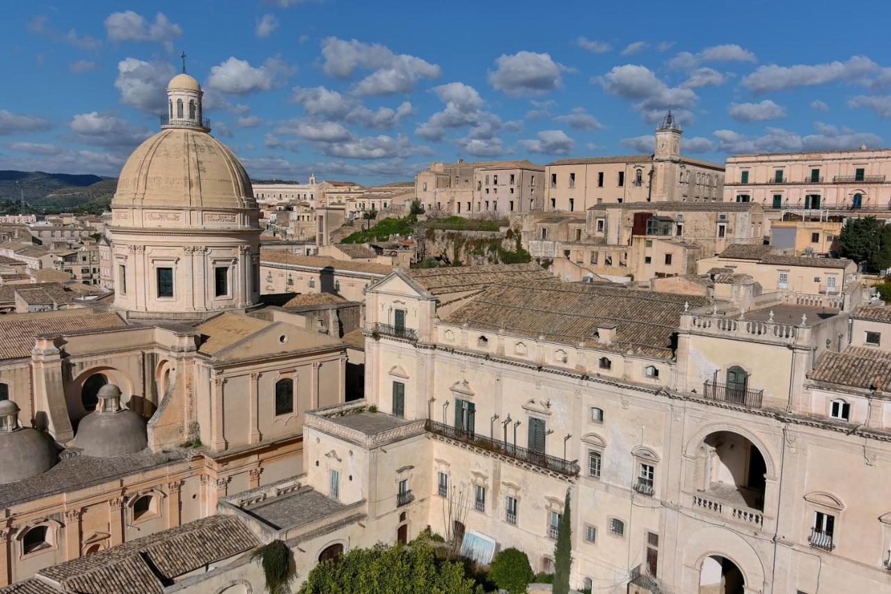 Palazzo Trigona Dependance Hotel Noto Exterior photo