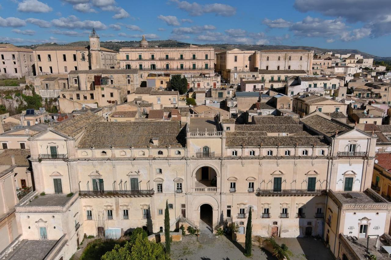 Palazzo Trigona Dependance Hotel Noto Exterior photo